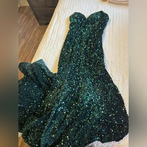 Green Sparkly Prom dress. Never worn.